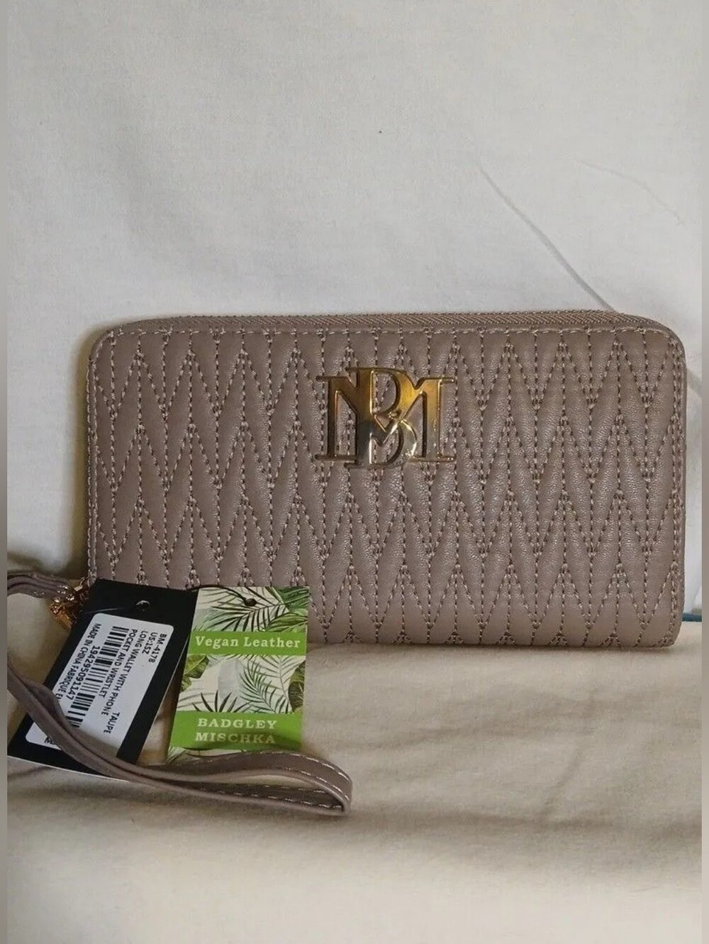 Badgley Mischka Long Wallet with Phone Pocket & Wristlet New With Tags